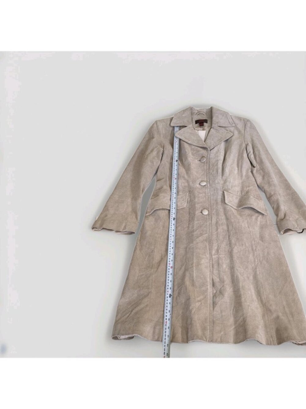 Danier Vtg Kyla Suede Trench Coat S Beige Buttons Minimalist Retro Look Edgy Nwt — image 6 of 8
